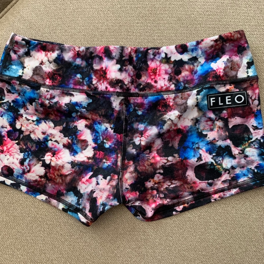 Fleo Shorts